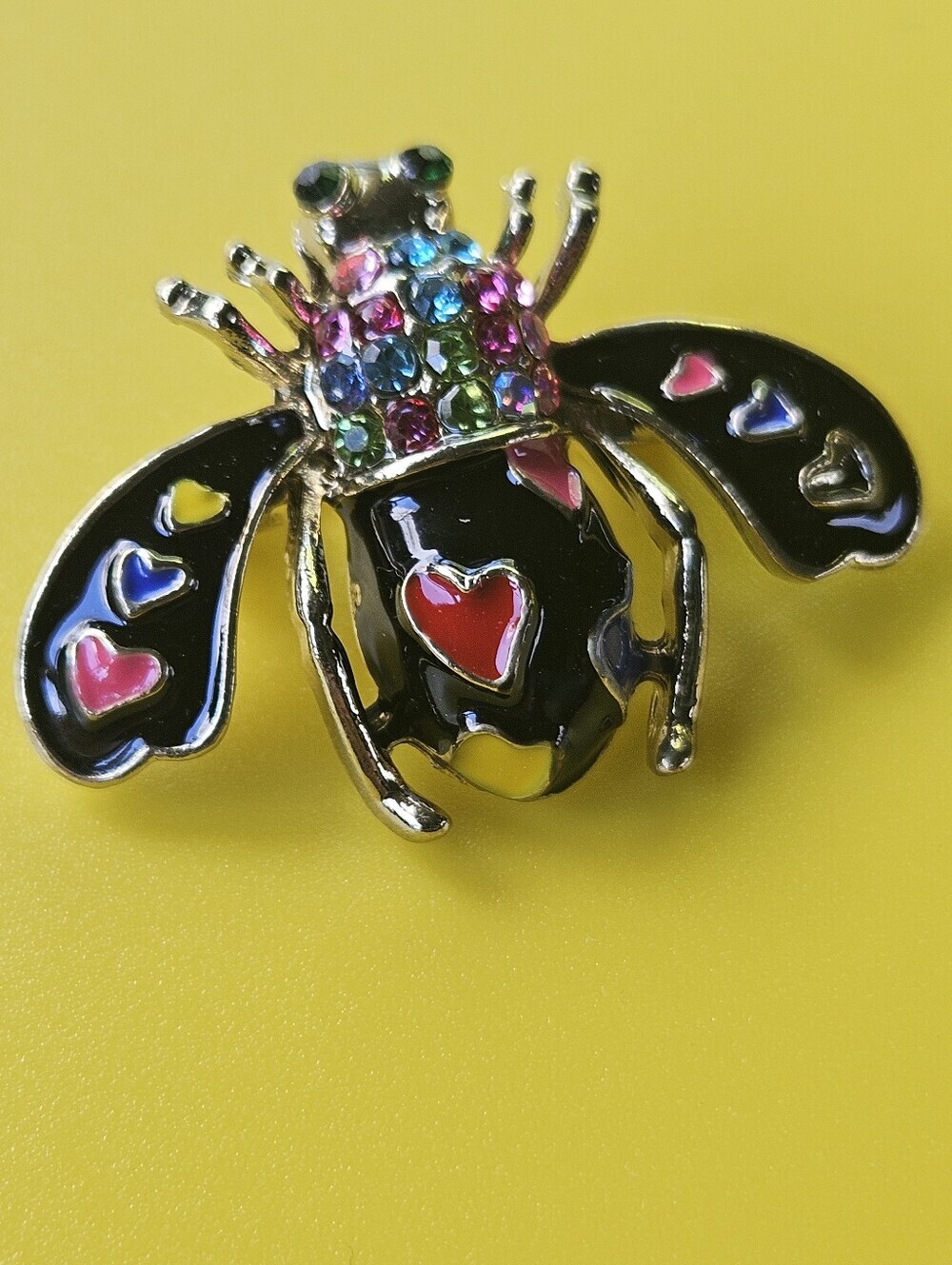 NEW Bee Black Enamel Multicolor Heart & Rhinestone Small Brooch Pin